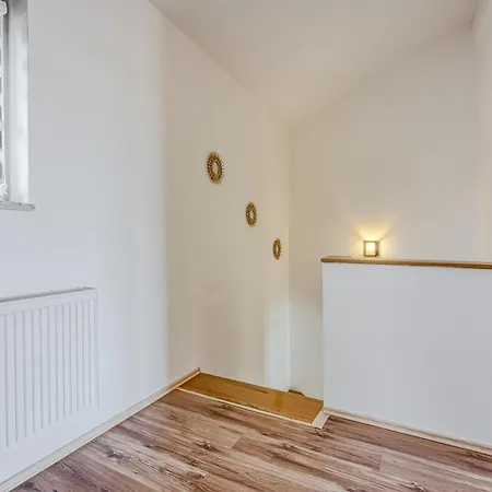 Kontesici 12 * Marasi